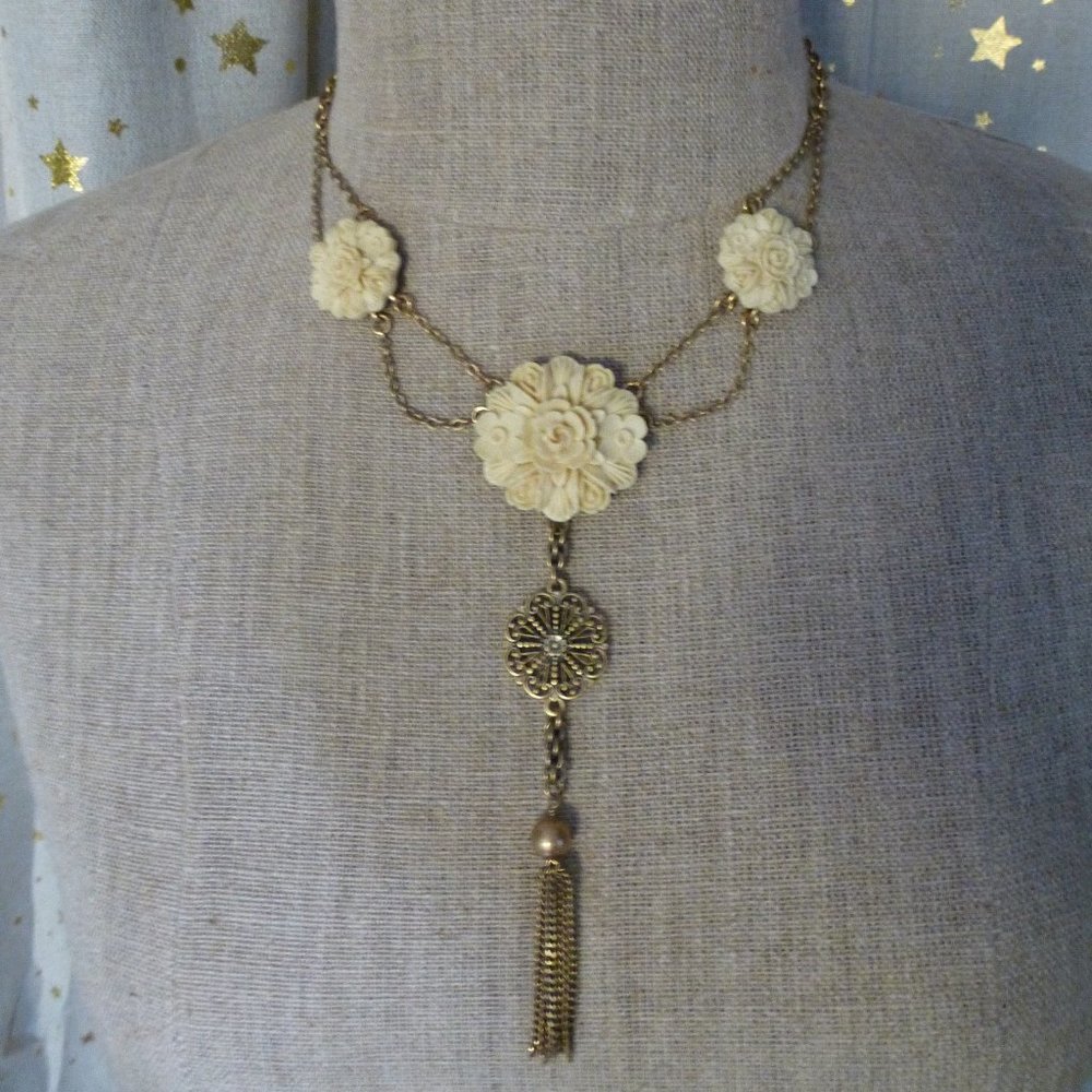 Lucky Brand "Y" Roses Necklace - Ivory Roses w/Love, Gold Medallion & Tassel